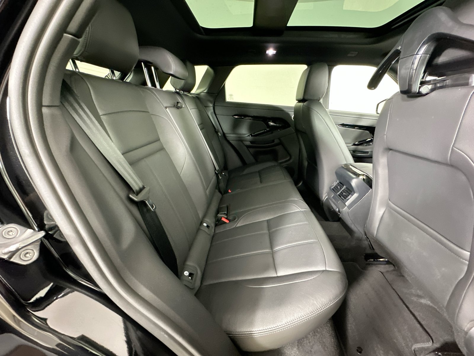 New 2026 Land Rover Range Rover Evoque S AWD/4WD image 41