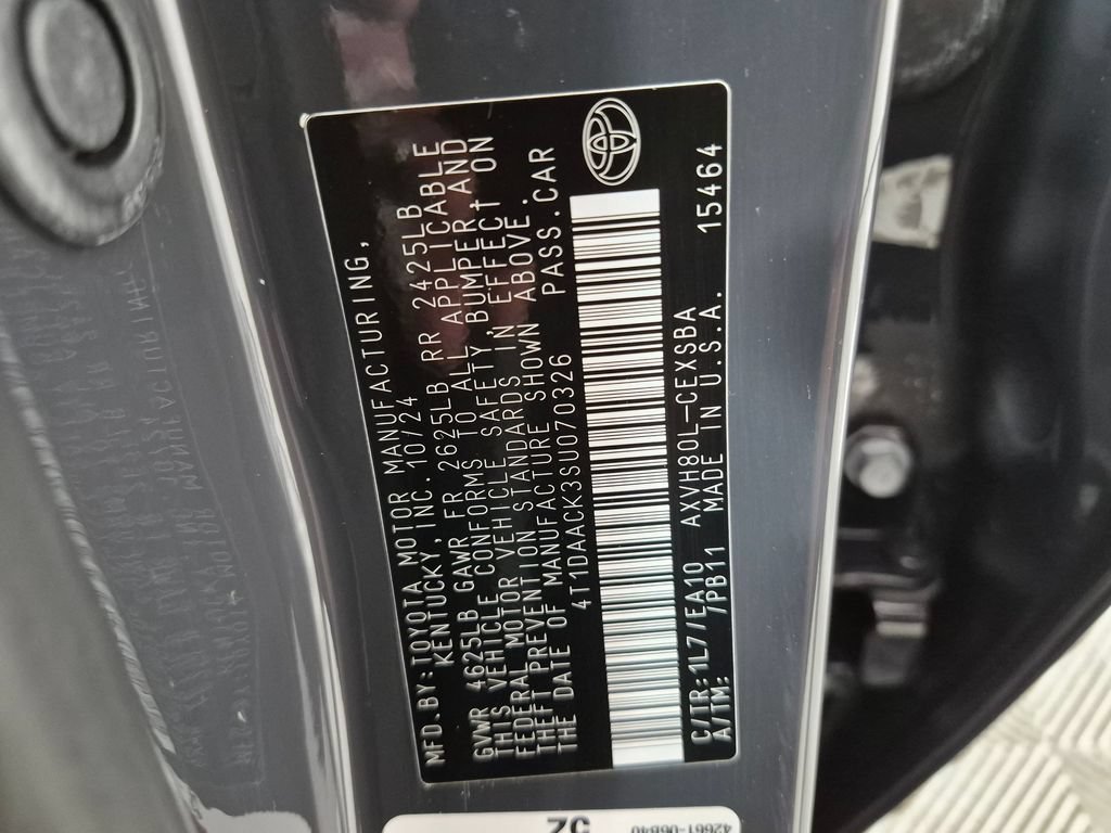 Used 2025 Toyota Camry SE FWD image 32