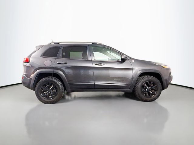 Used 2016 Jeep Cherokee Trailhawk w/ Cold Weather Group image 8