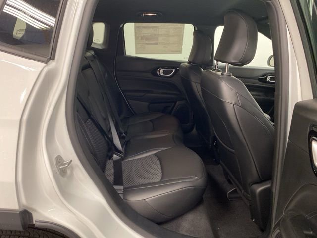 New 2026 Jeep Compass Latitude image 24