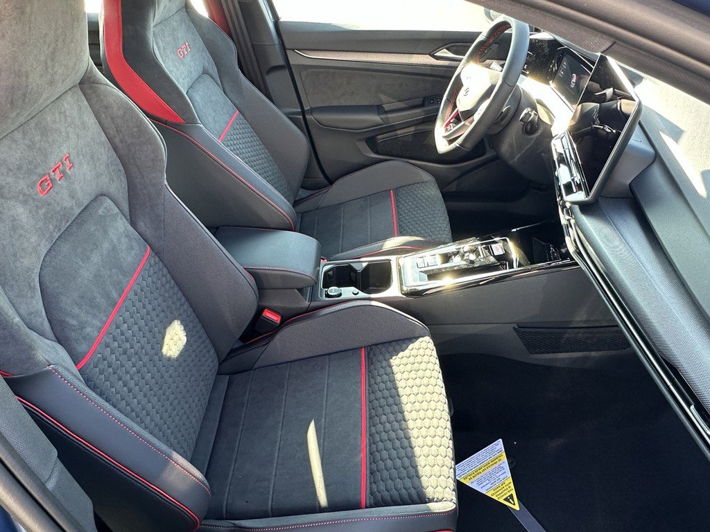 New 2026 Volkswagen Golf SE image 15