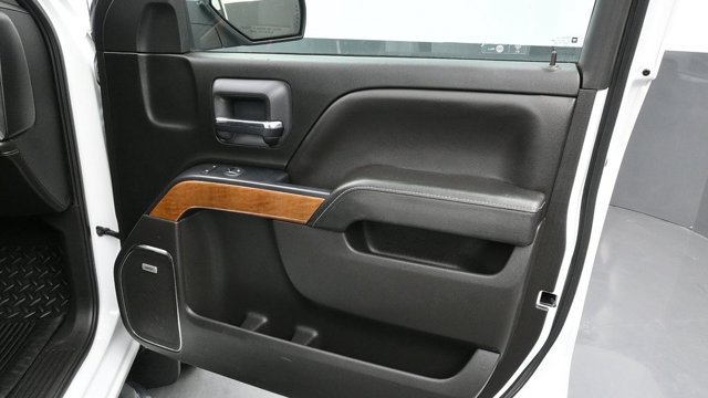 Used 2018 Chevrolet Silverado 1500 LTZ w/ Sport Package AWD/4WD image 10