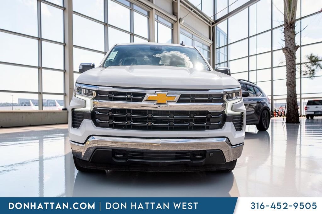 Used 2022 Chevrolet Silverado 1500 LT w/ Diesel Off-Road Package AWD/4WD image 26
