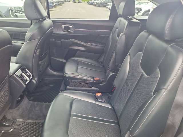 Used 2021 Kia Sorento SX AWD/4WD image 15