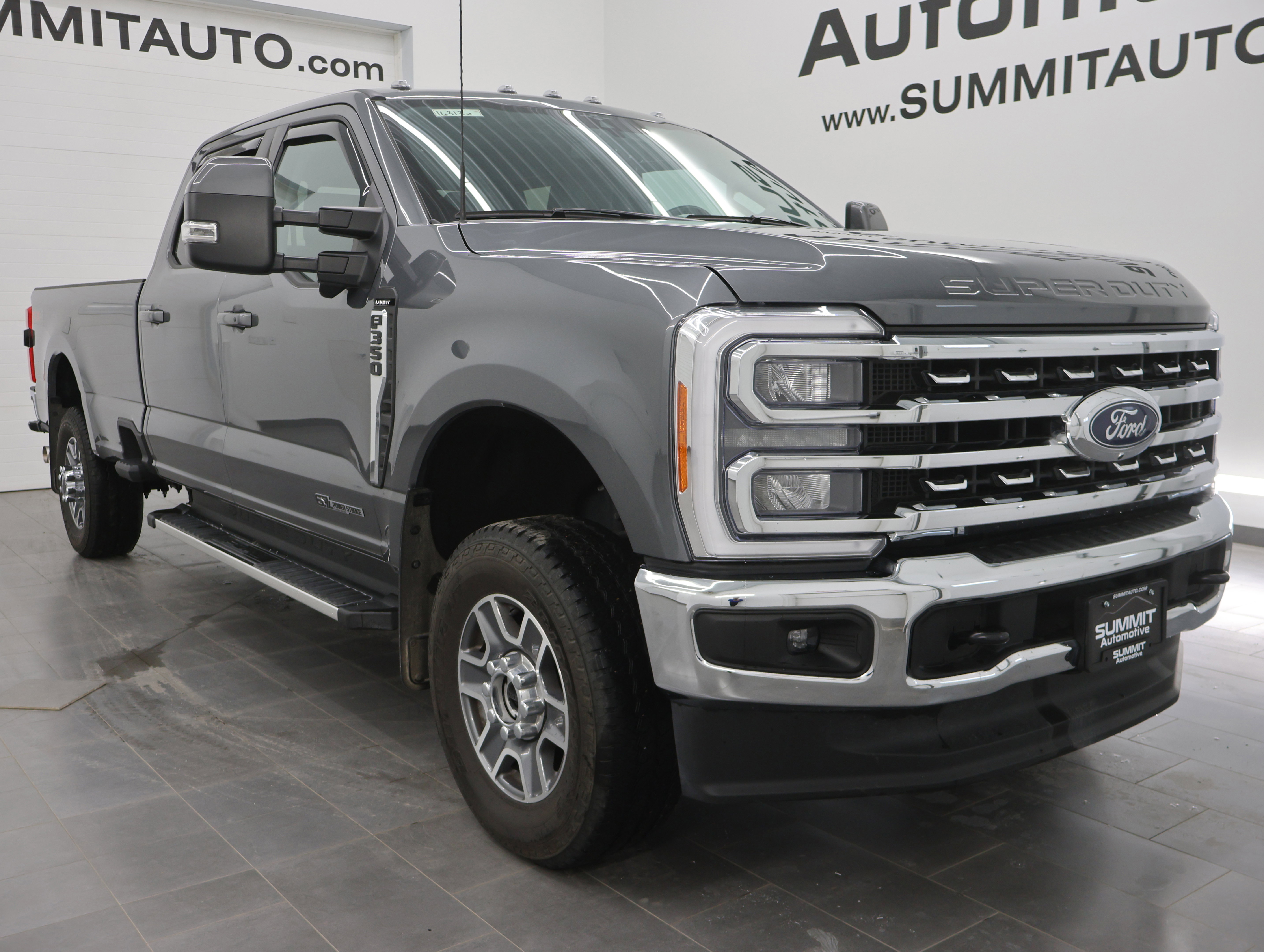 Used 2023 Ford F350 Lariat image 2