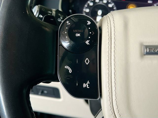 Used 2019 Land Rover Range Rover HSE image 17