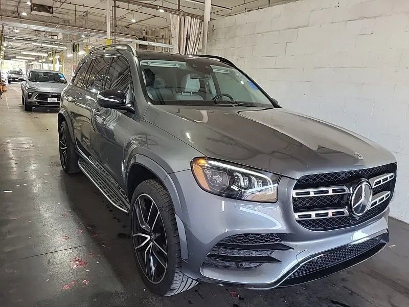 Used 2021 Mercedes-Benz GLS 580 4MATIC image 3