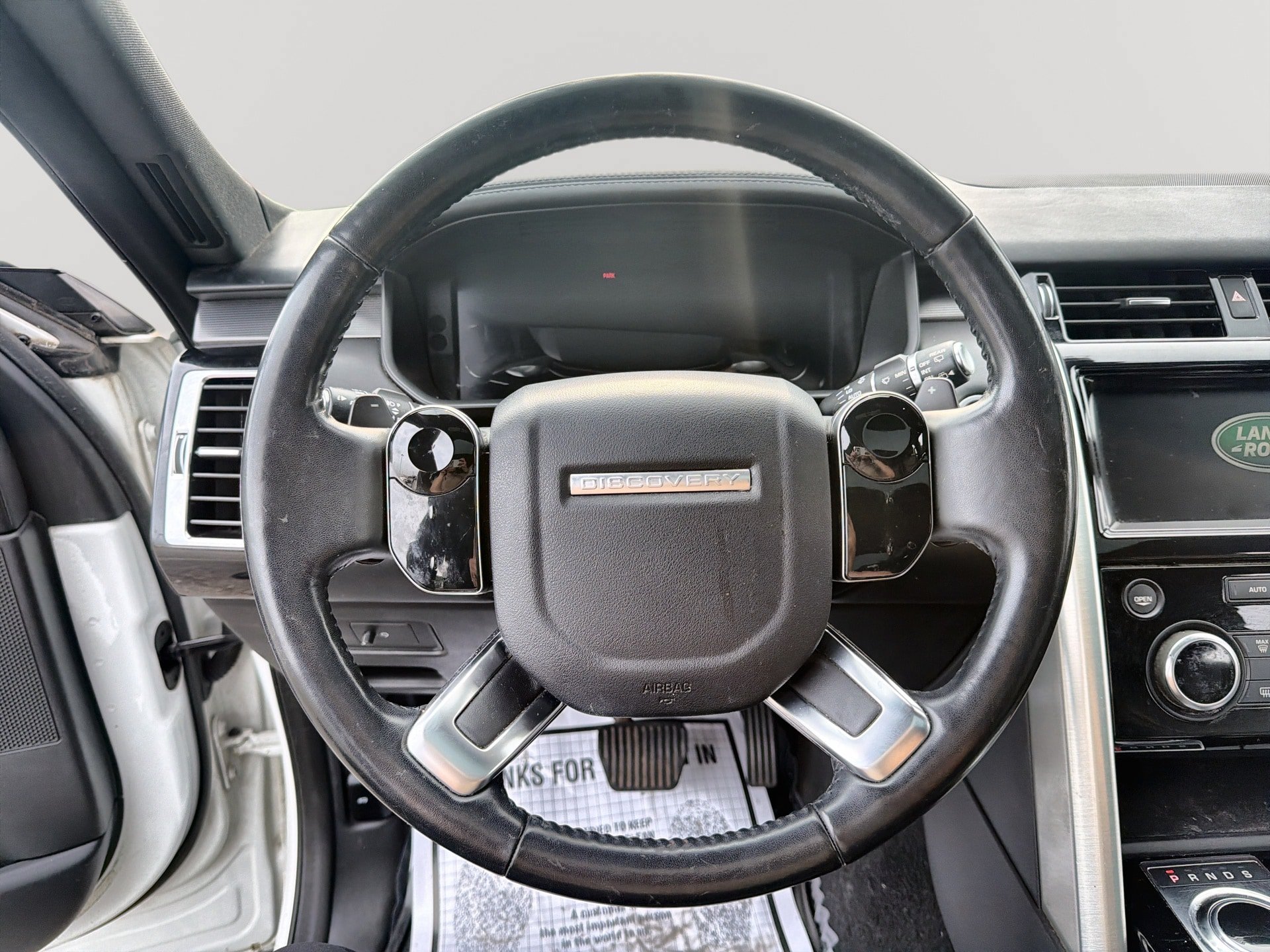 Used 2019 Land Rover Discovery HSE Luxury AWD/4WD image 10