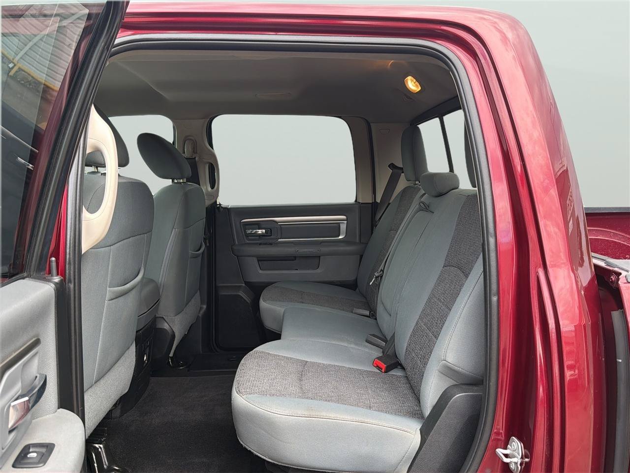 Used 2018 RAM 1500 Big Horn AWD/4WD image 16