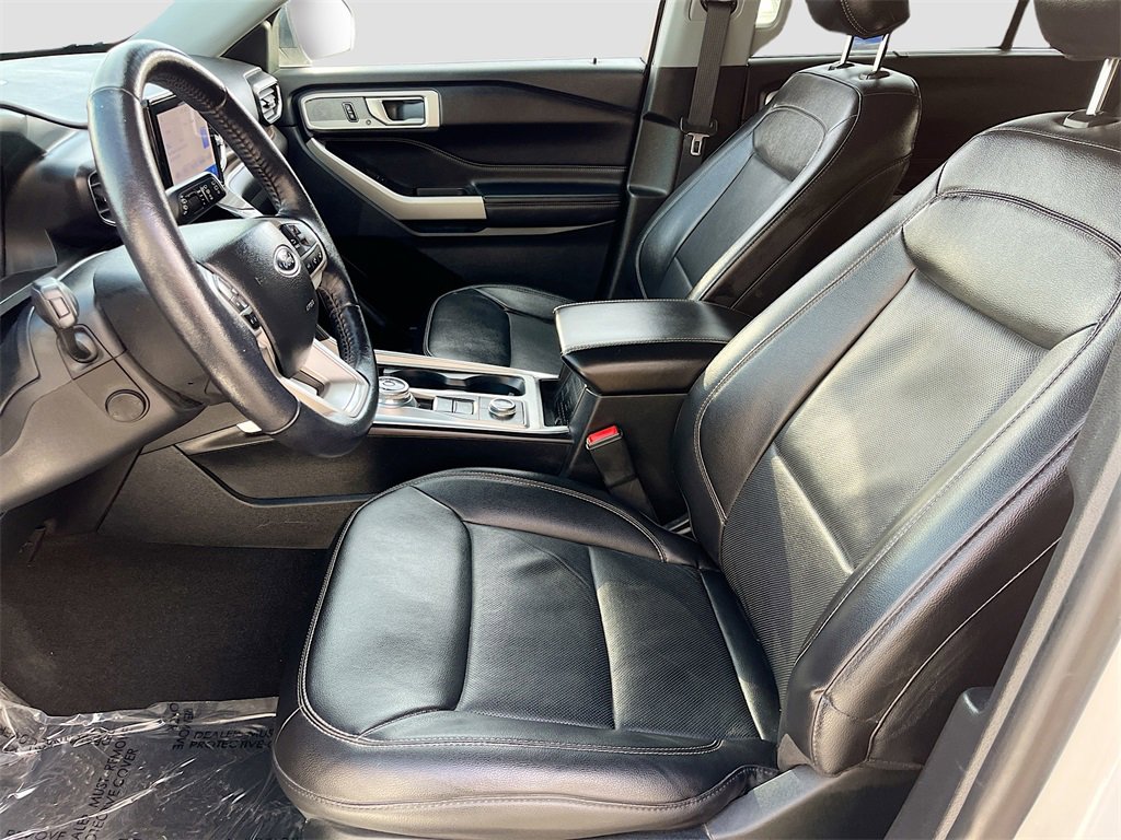 Used 2022 Ford Explorer Limited w/ Equipment Group 301A image 22