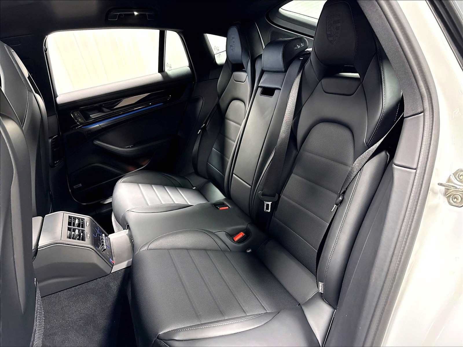 New 2026 Porsche Panamera 4 AWD/4WD image 24