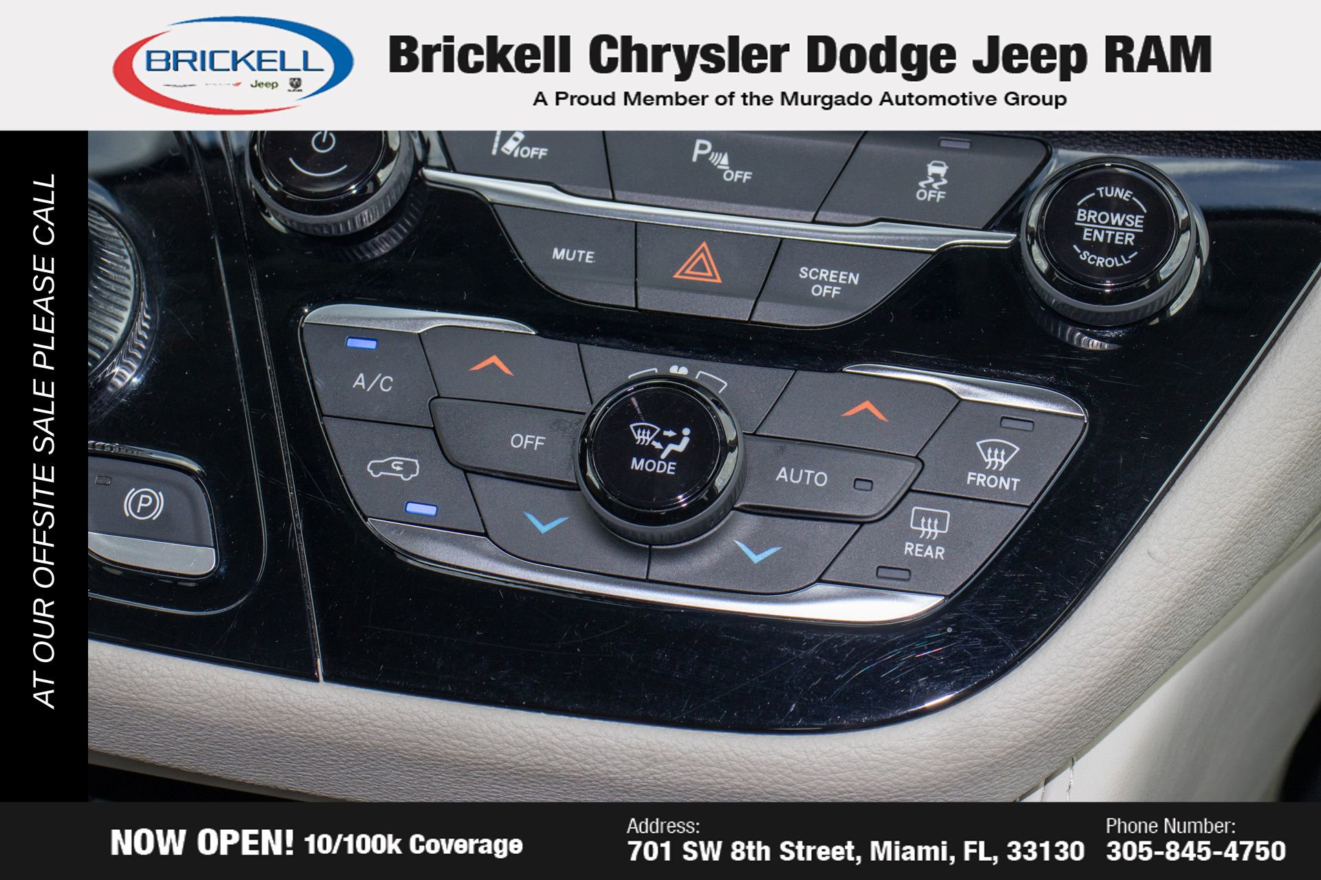 Used 2023 Chrysler Pacifica Limited FWD image 23