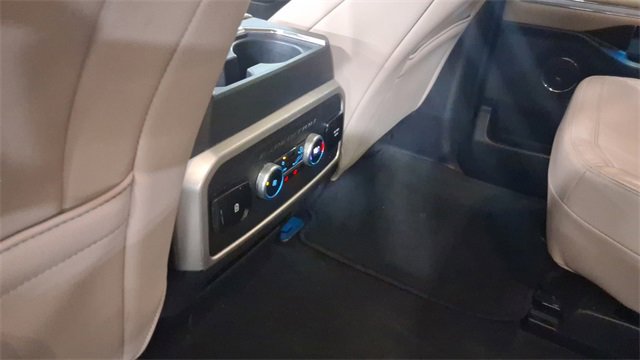 Used 2024 Ford Expedition Limited image 23