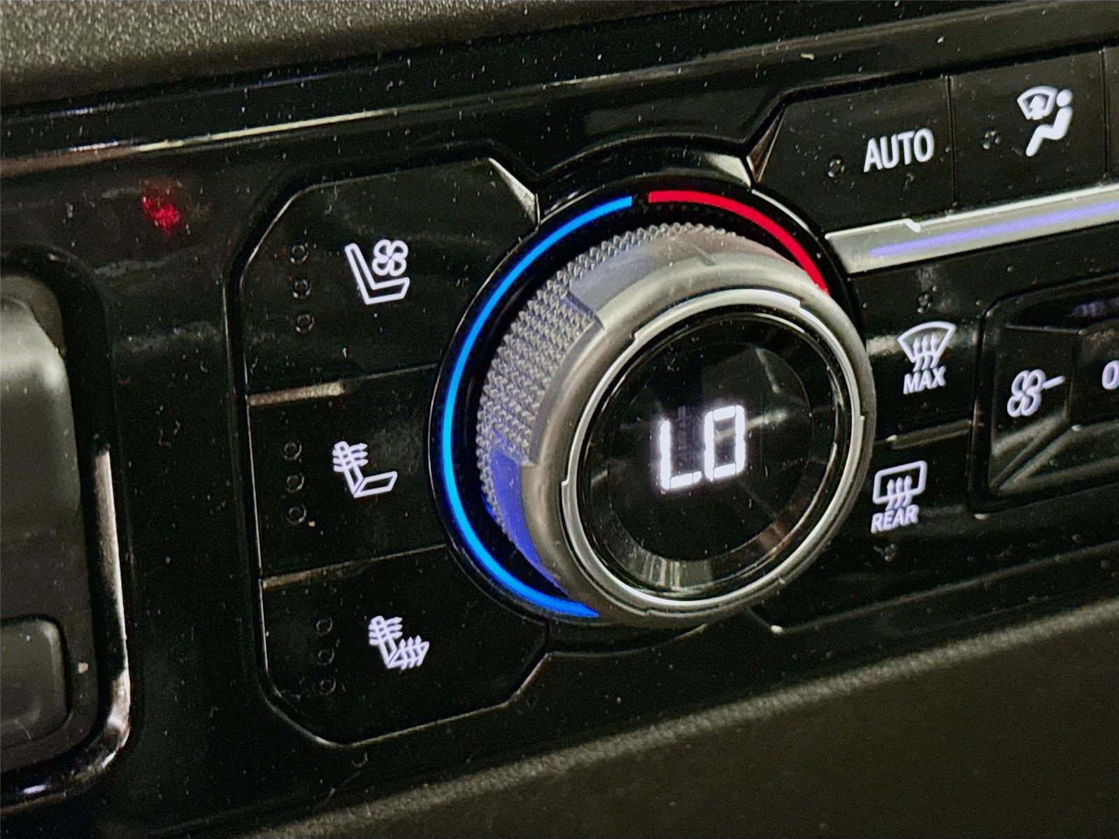 Used 2022 Chevrolet Silverado 1500 High Country w/ High Country Premium Package image 21