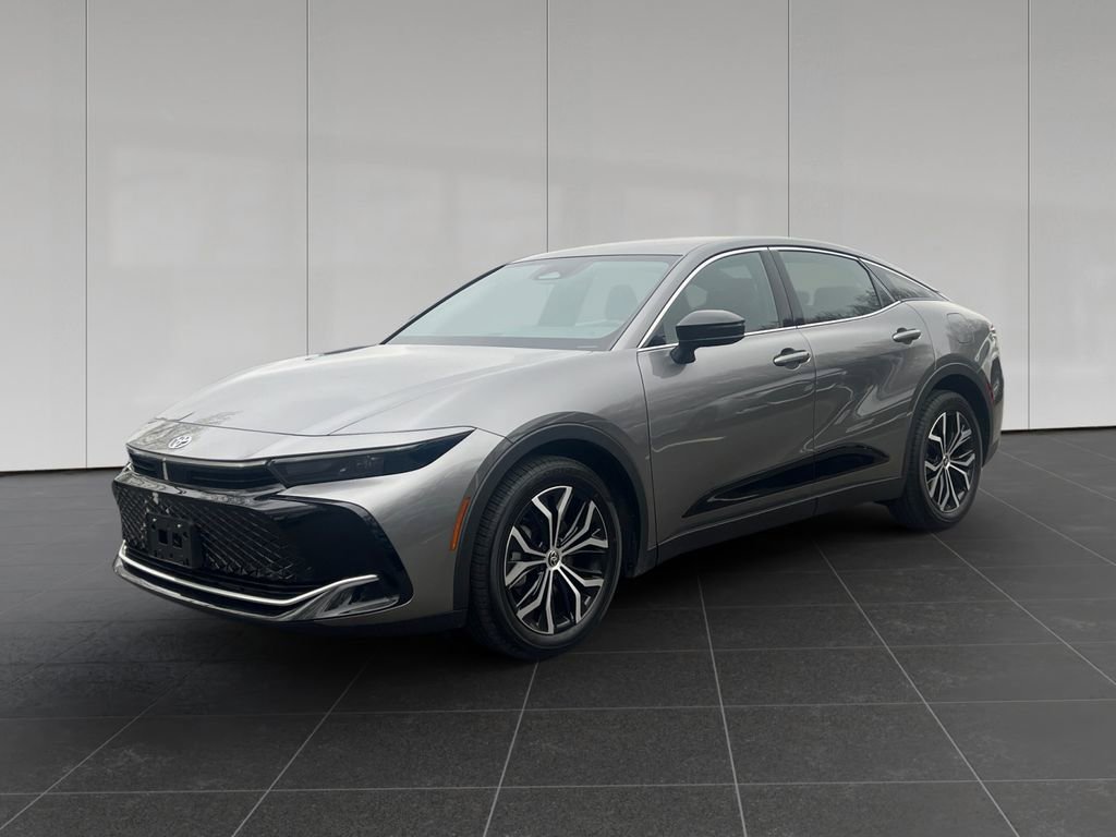 Used 2026 Toyota Crown XLE AWD/4WD image 1