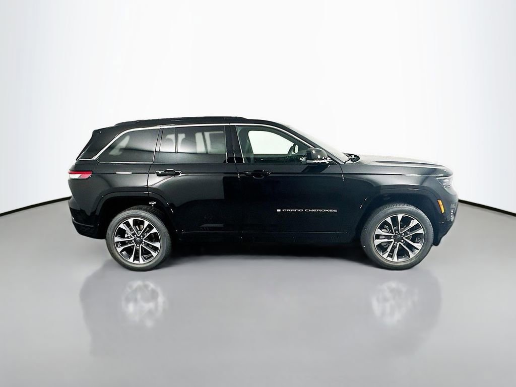 New 2025 Jeep Grand Cherokee Overland w/ Luxury Tech Group IV image 8