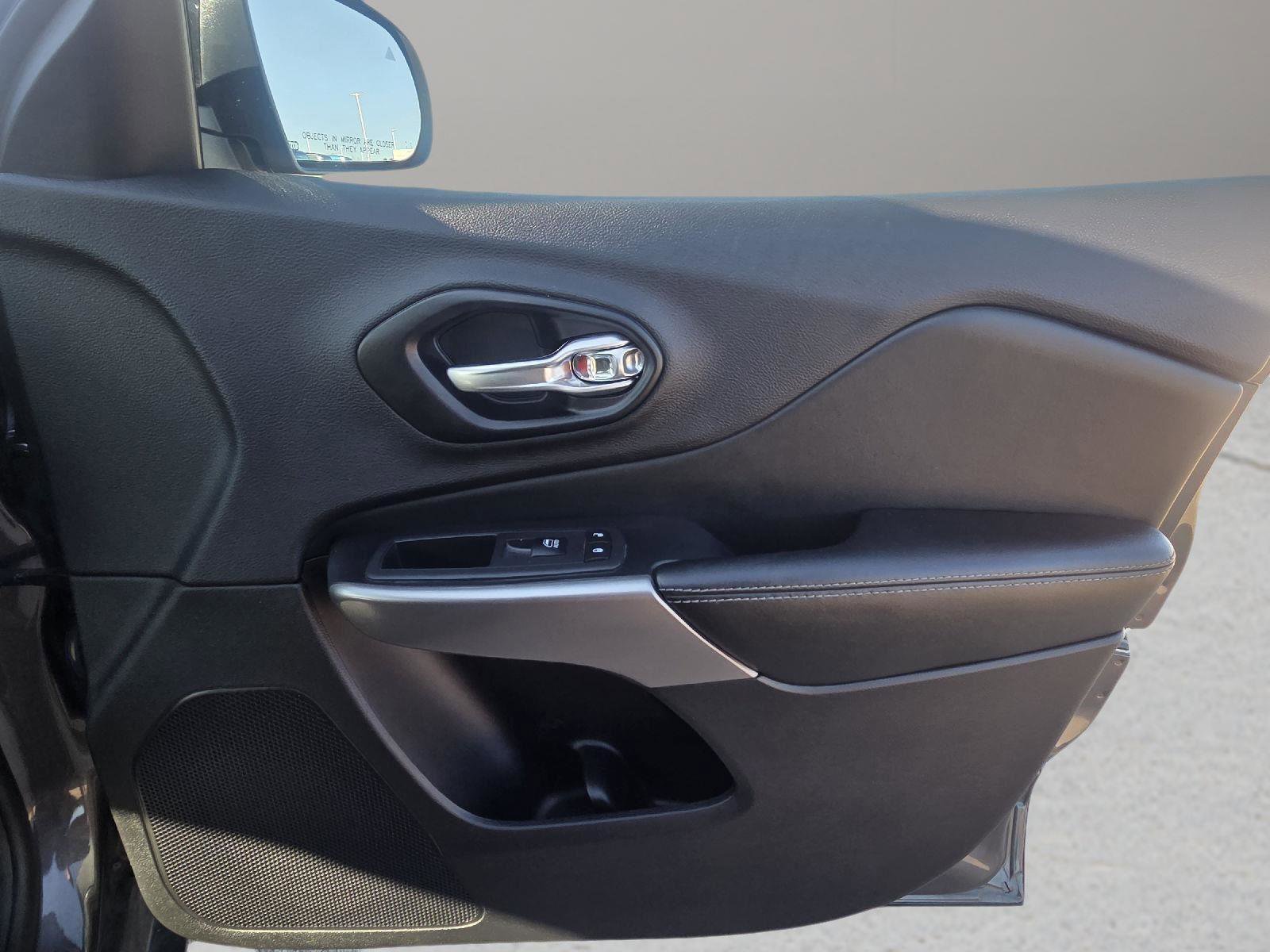 Used 2022 Jeep Cherokee Latitude Lux image 26