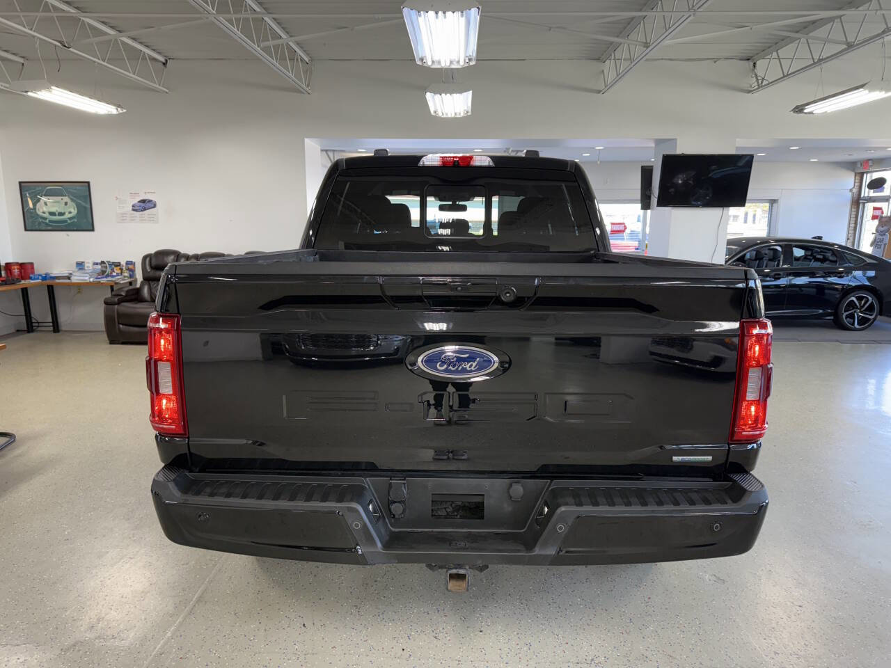 Used 2021 Ford F150 XLT w/ Equipment Group 302A High image 5