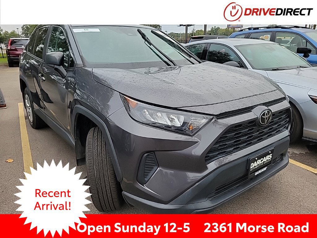 Used 2022 Toyota RAV4 LE AWD/4WD image 1