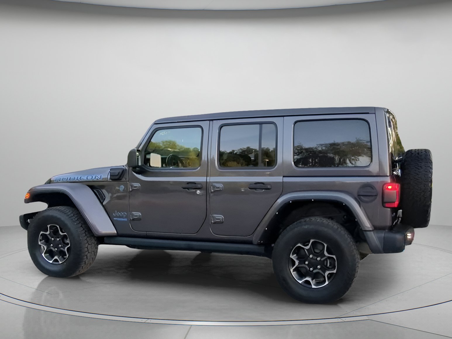 Used 2021 Jeep Wrangler Unlimited Rubicon 4xe w/ Steel Bumper Group AWD/4WD image 18