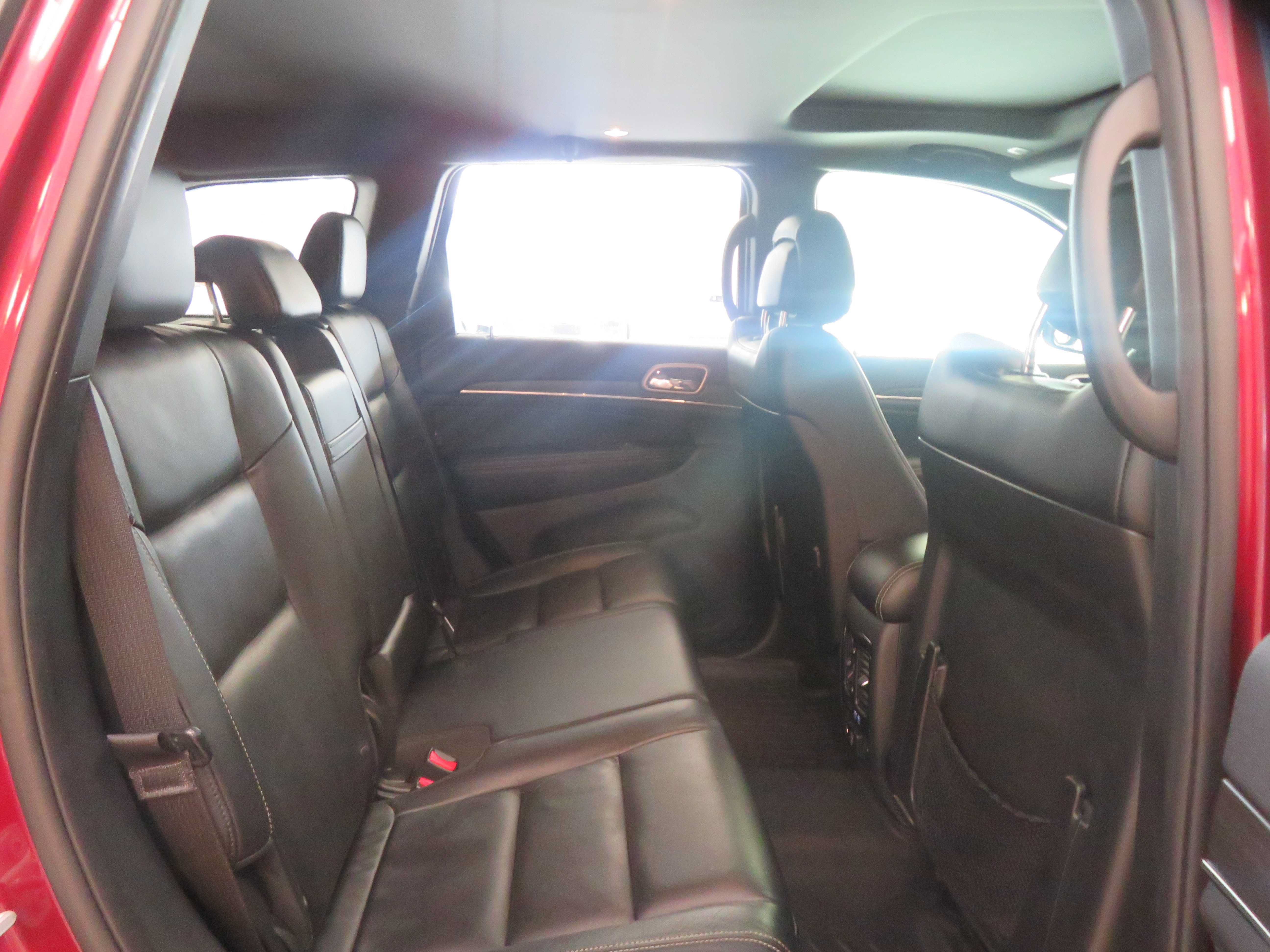 Used 2017 Jeep Grand Cherokee Limited AWD/4WD image 22