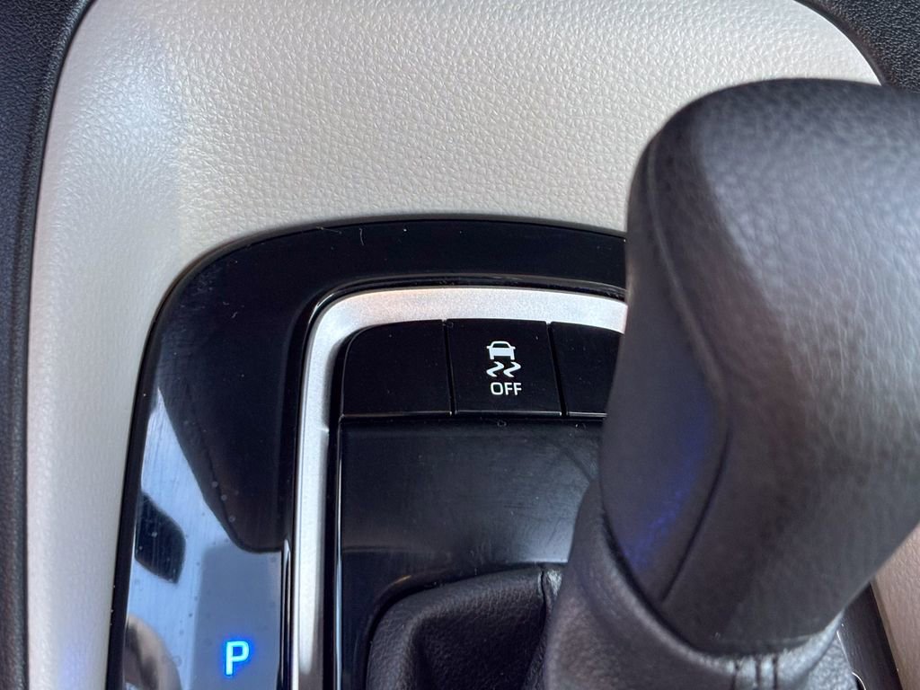 Used 2024 Toyota Corolla LE image 24