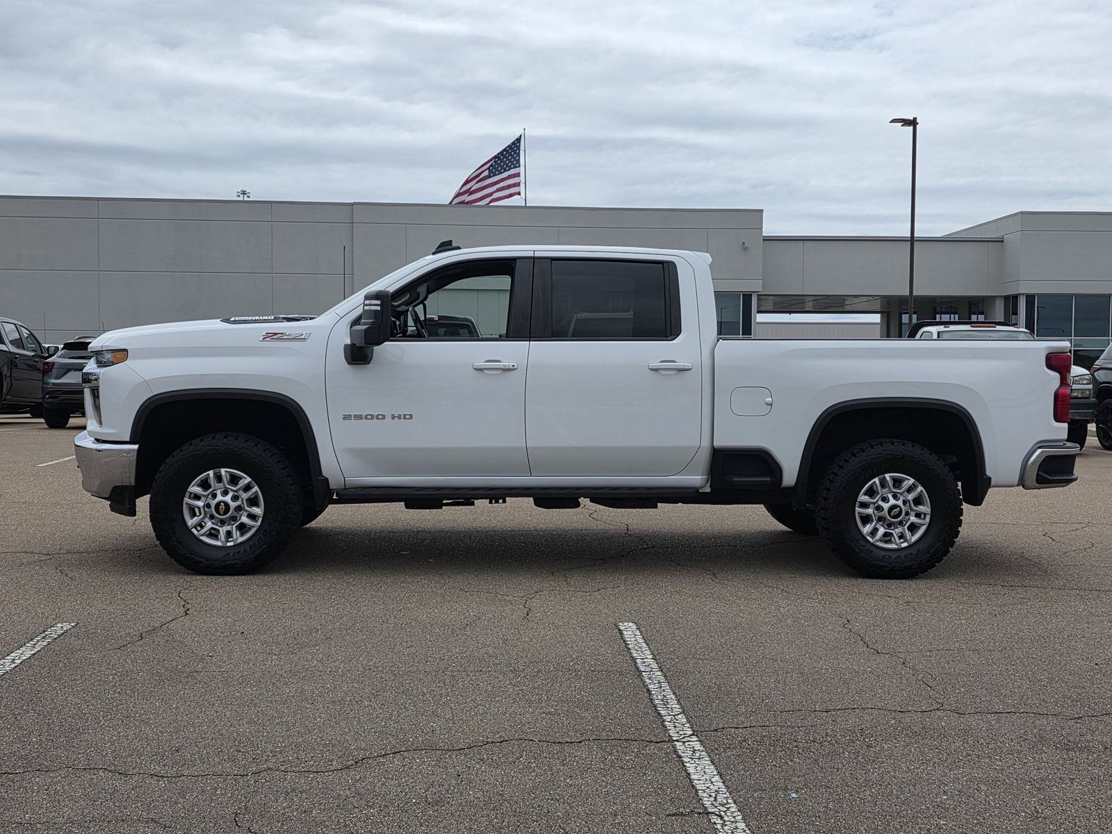 Used 2022 Chevrolet Silverado 2500 LT w/ Convenience Package AWD/4WD image 8