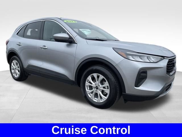 Used 2023 Ford Escape Active w/ Tech Pack #2 AWD/4WD image 7