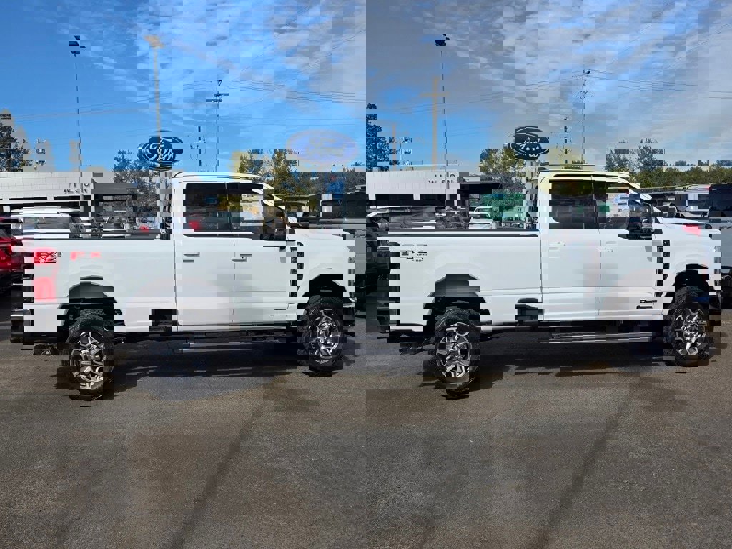 New 2026 Ford F350 Lariat w/ FX4 Off-Road Package image 6