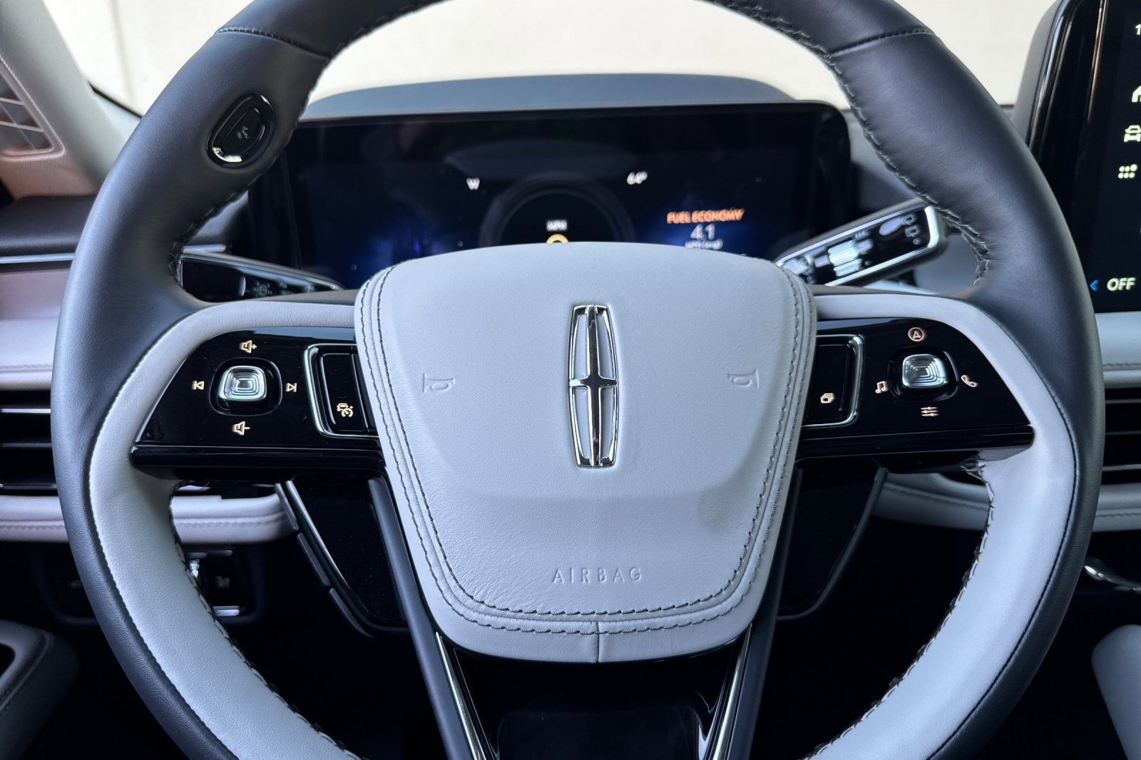 New 2026 Lincoln Aviator Reserve image 21