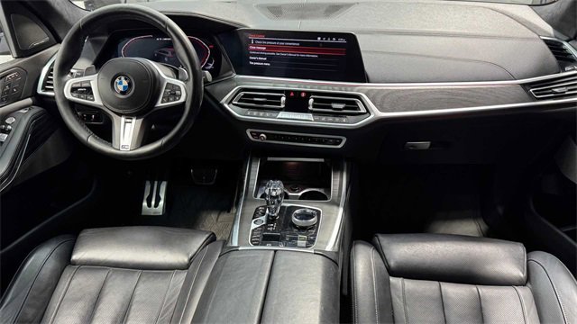 Used 2020 BMW X7 M50i w/ Executive Package image 18