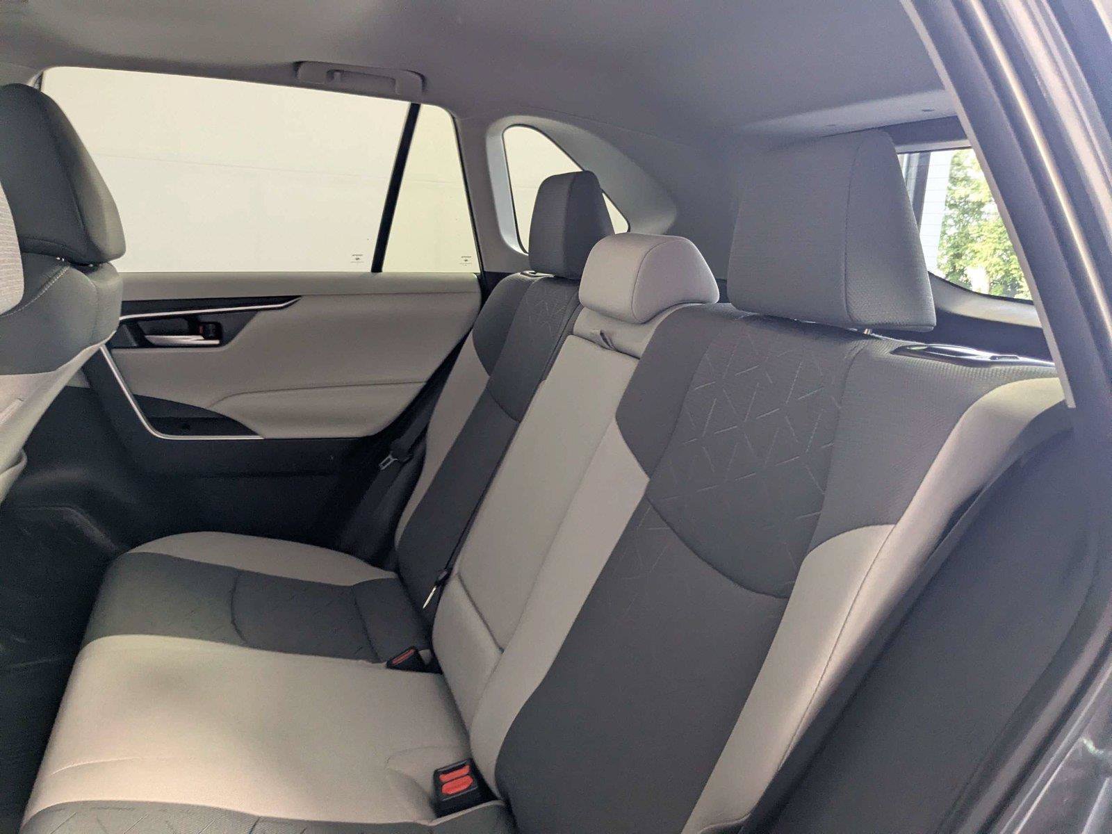 Certified 2025 Toyota RAV4 XLE w/ Convenience Package FWD image 36