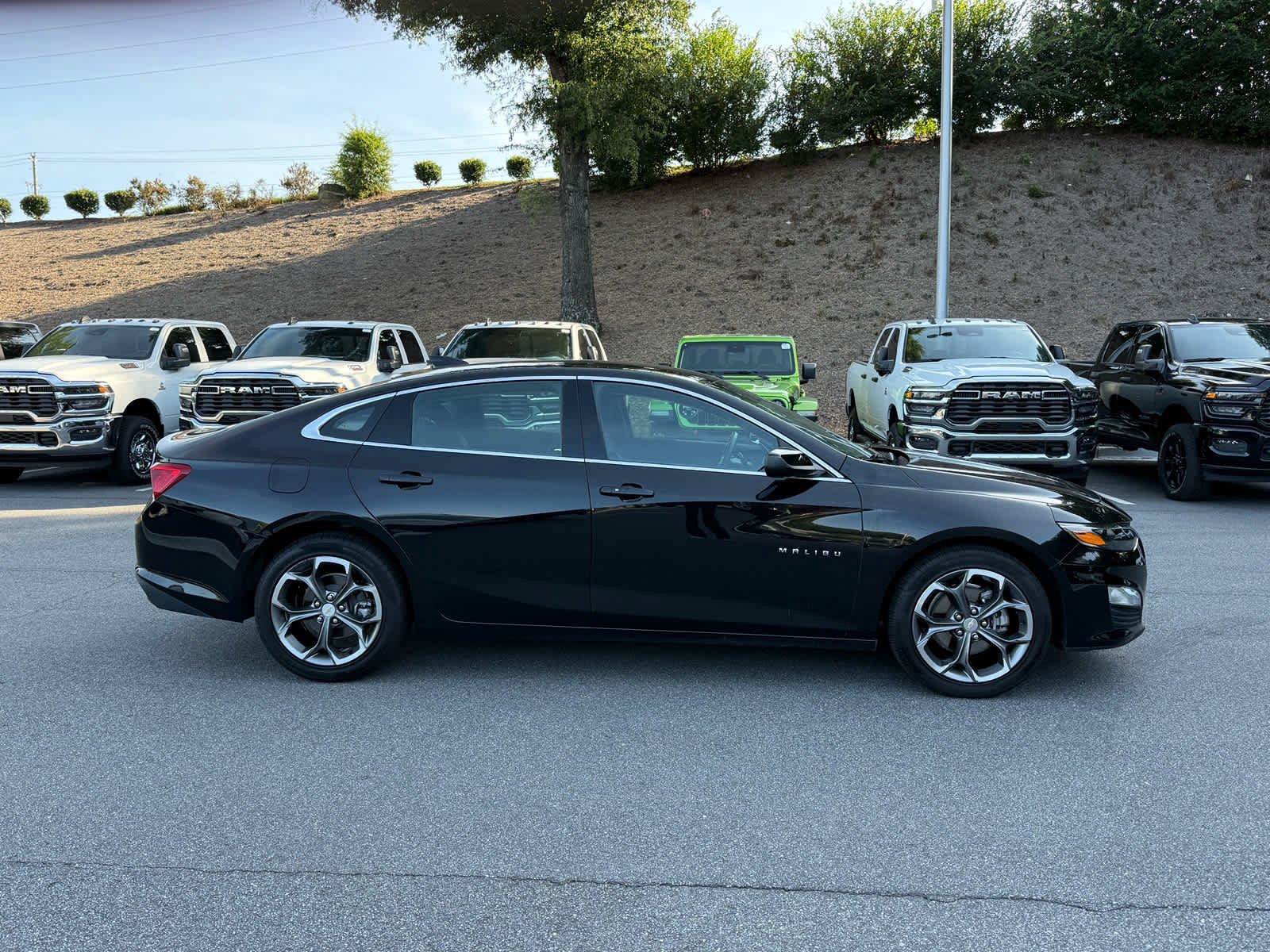 Used 2024 Chevrolet Malibu LT w/ LPO, Floor Liner Package FWD image 6