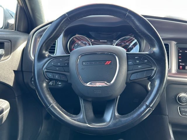 Used 2019 Dodge Charger SXT RWD image 18