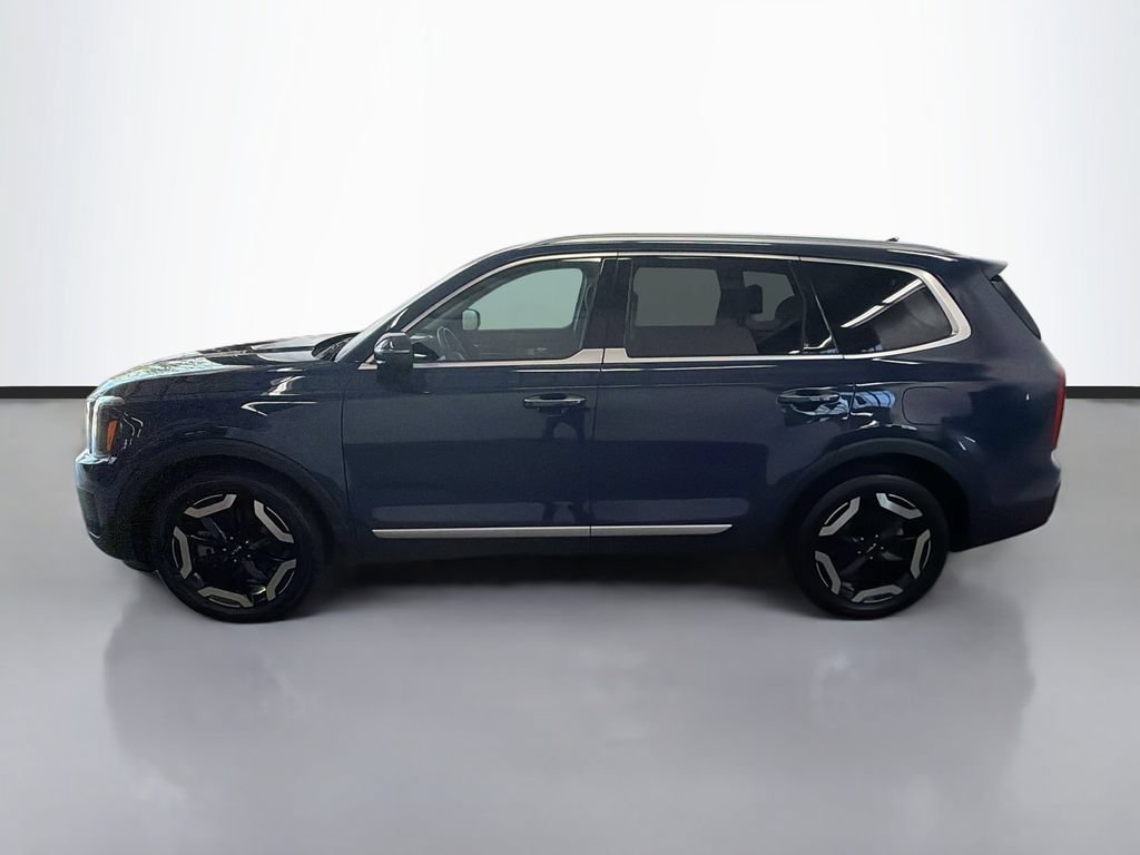 Used 2023 Kia Telluride S w/ S Sunroof Package FWD image 6