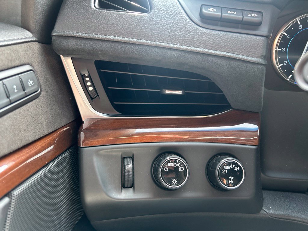 Used 2018 Cadillac Escalade Luxury AWD/4WD image 20