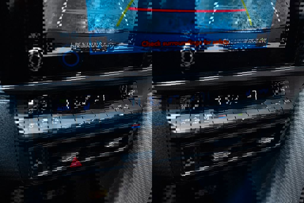 Certified 2025 Toyota Camry SE w/ Convenience Package image 24