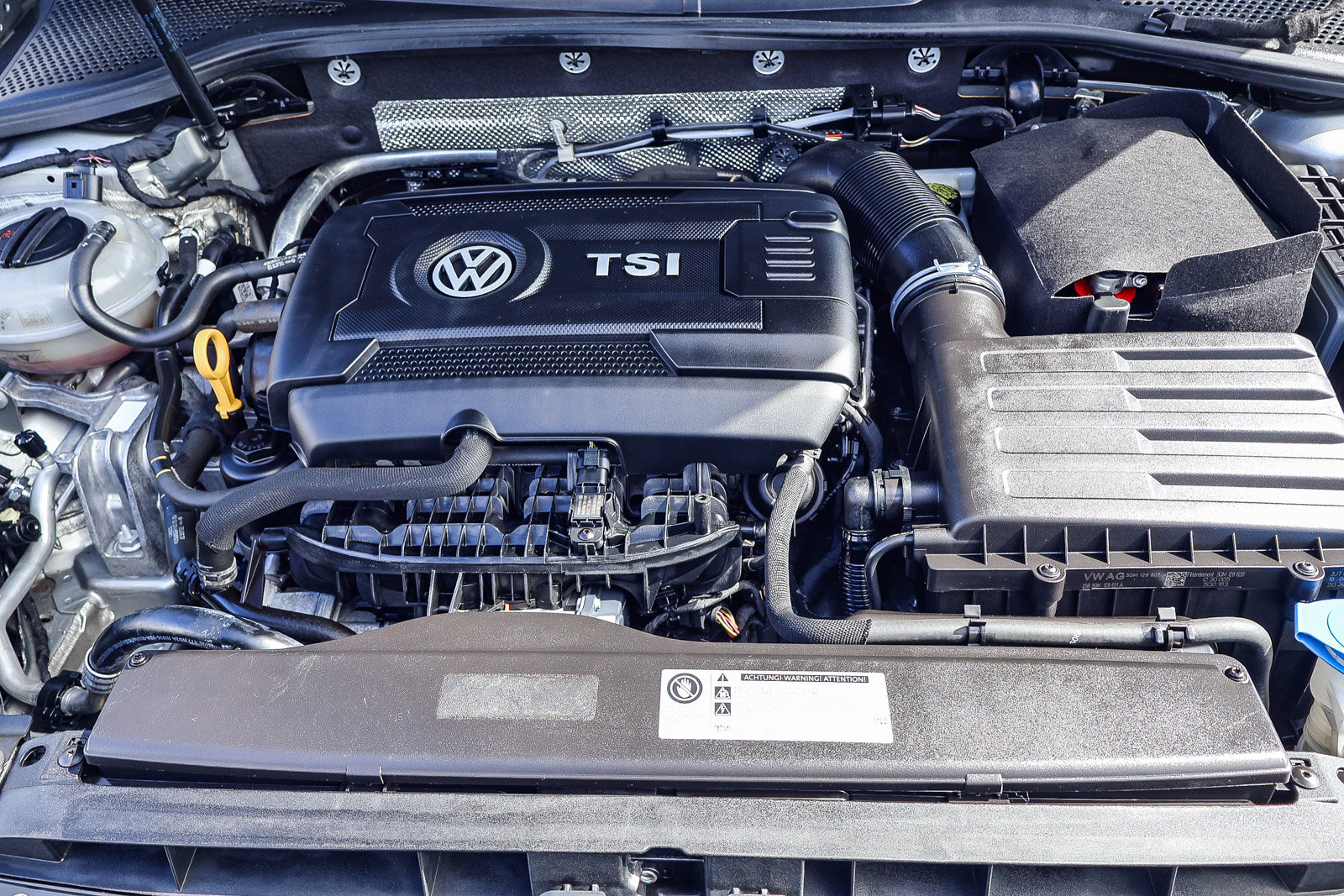 Used 2017 Volkswagen Golf S image 25