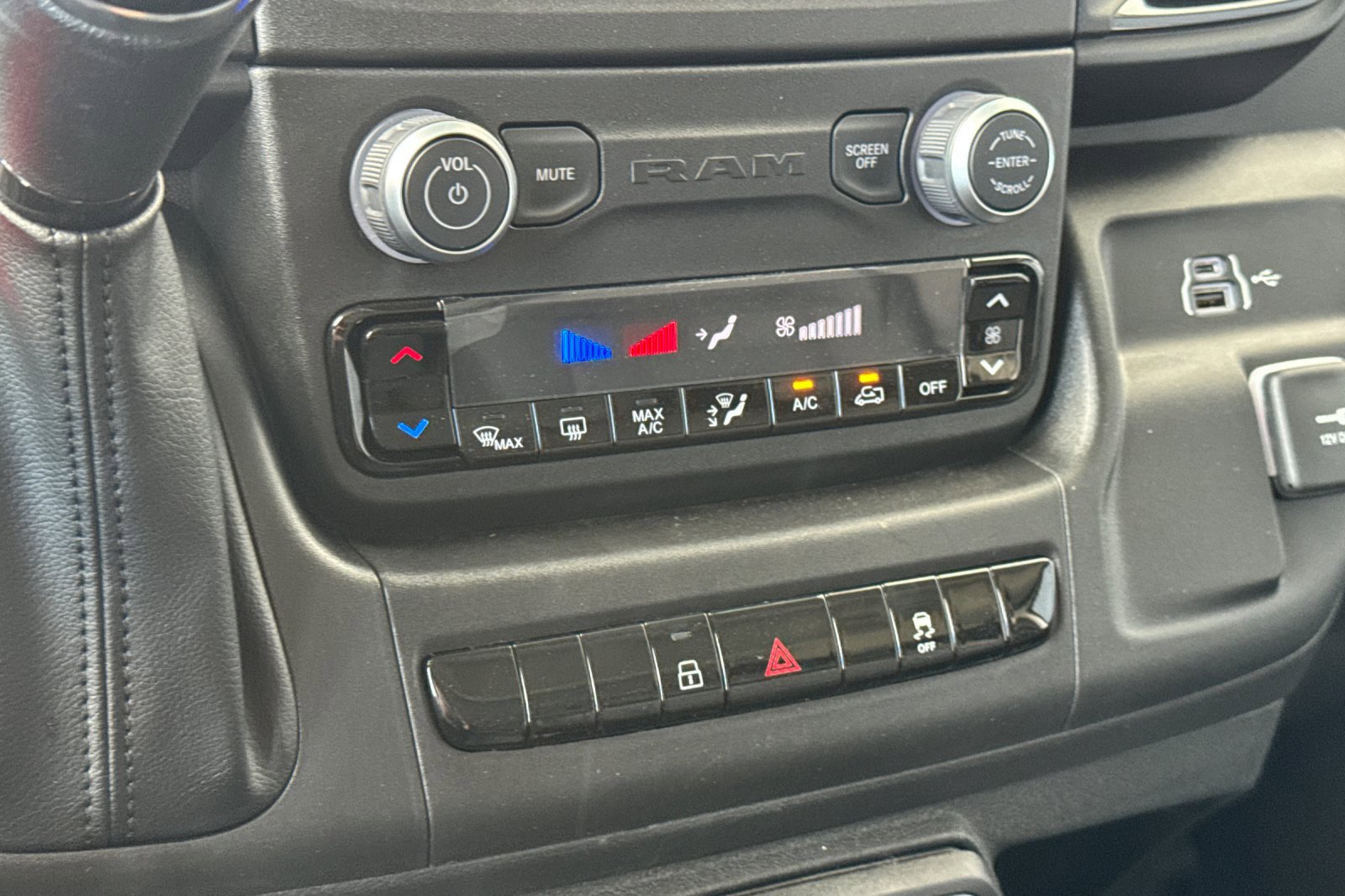 New 2026 RAM ProMaster 1500 w/ Convenience Group image 18