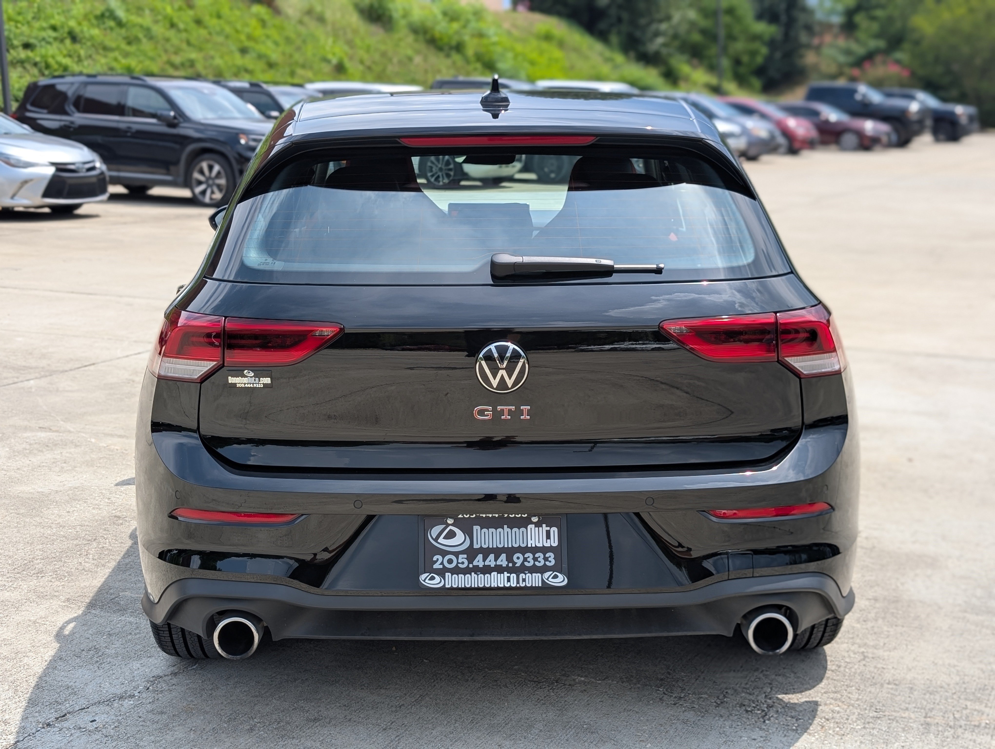 Used 2026 Volkswagen GTI SE FWD image 8