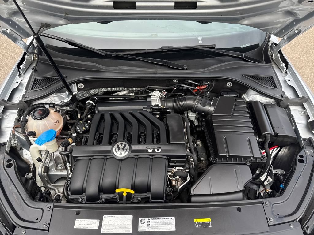 Used 2018 Volkswagen Passat 3.6 image 27