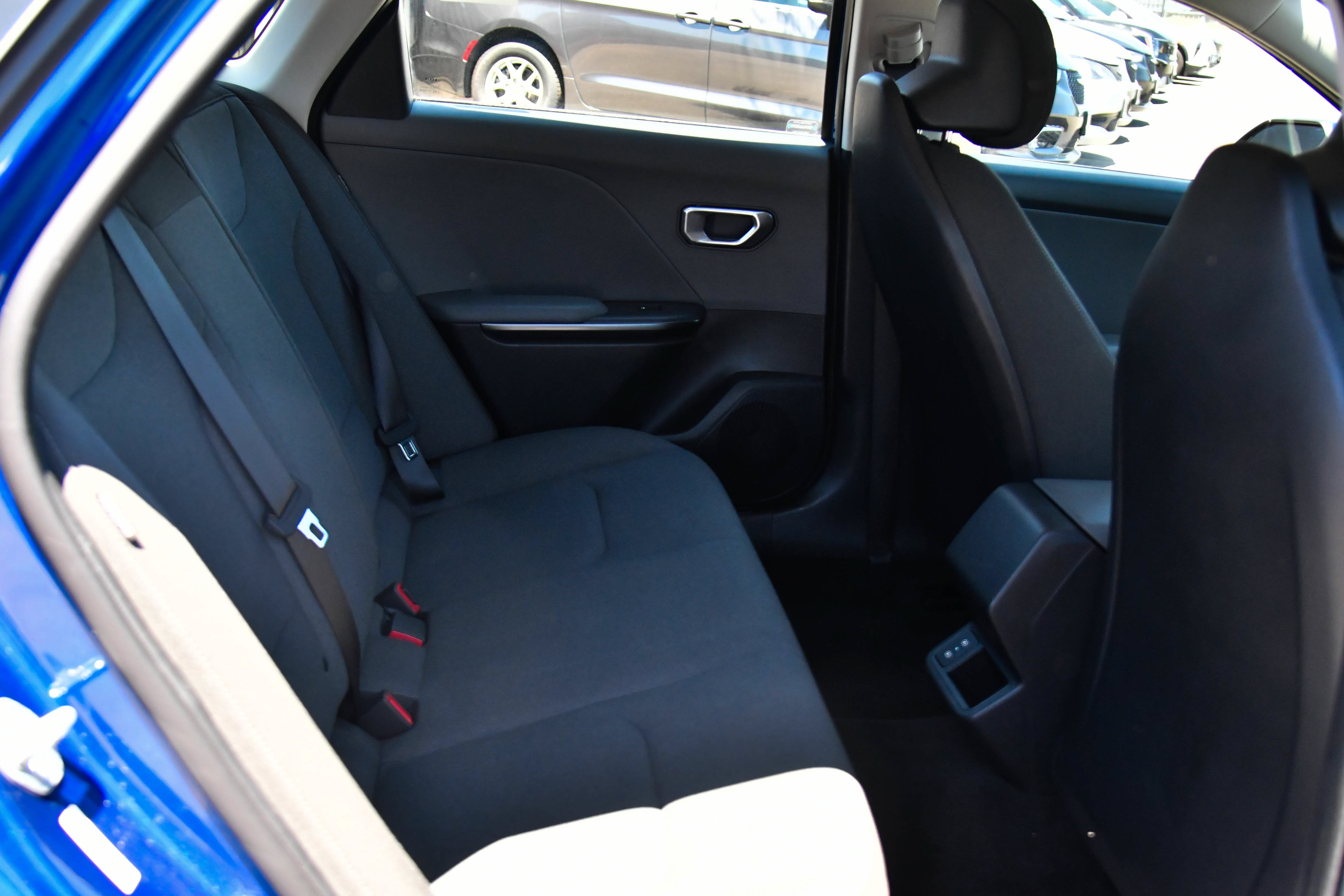 Used 2025 Kia K4 FWD image 43