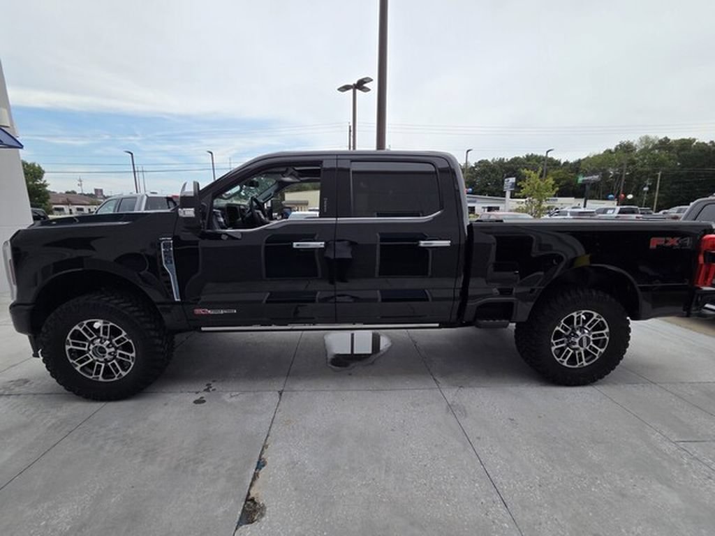 Used 2024 Ford F250 Limited w/ FX4 Off-Road Package AWD/4WD image 8