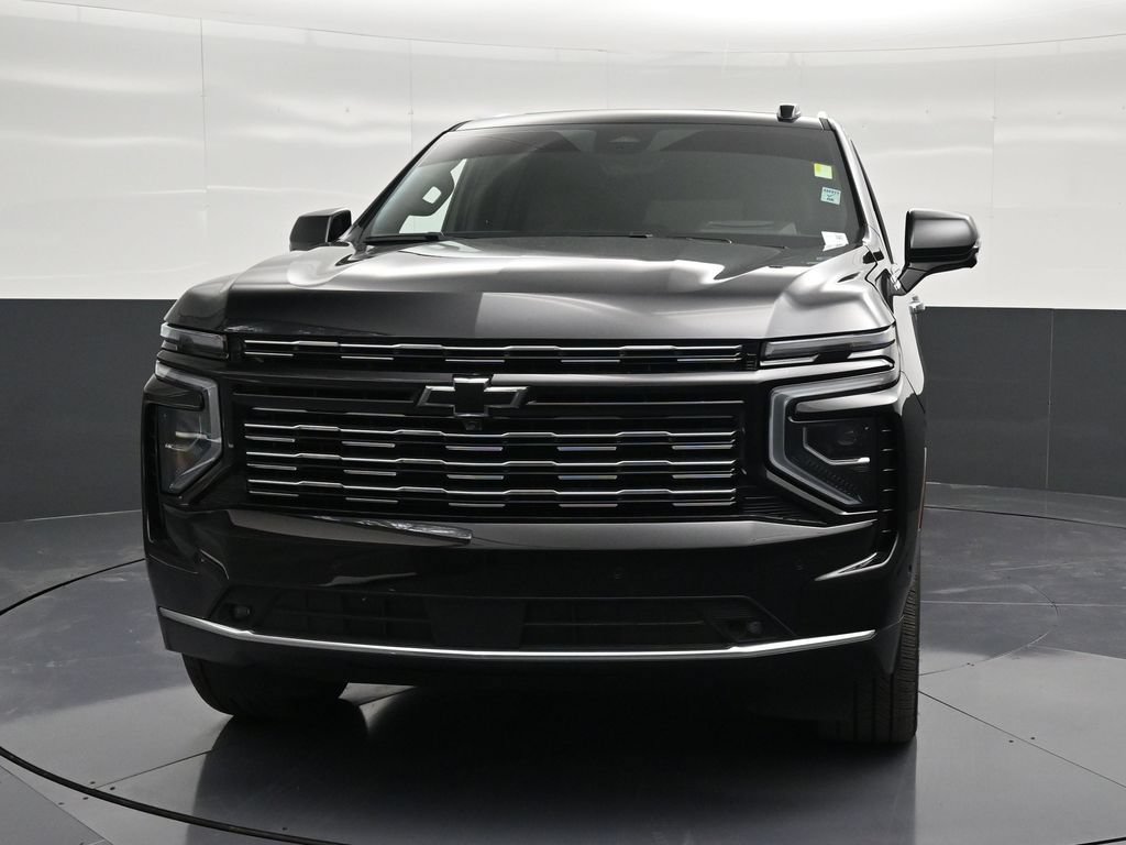 Used 2025 Chevrolet Tahoe High Country AWD/4WD image 6