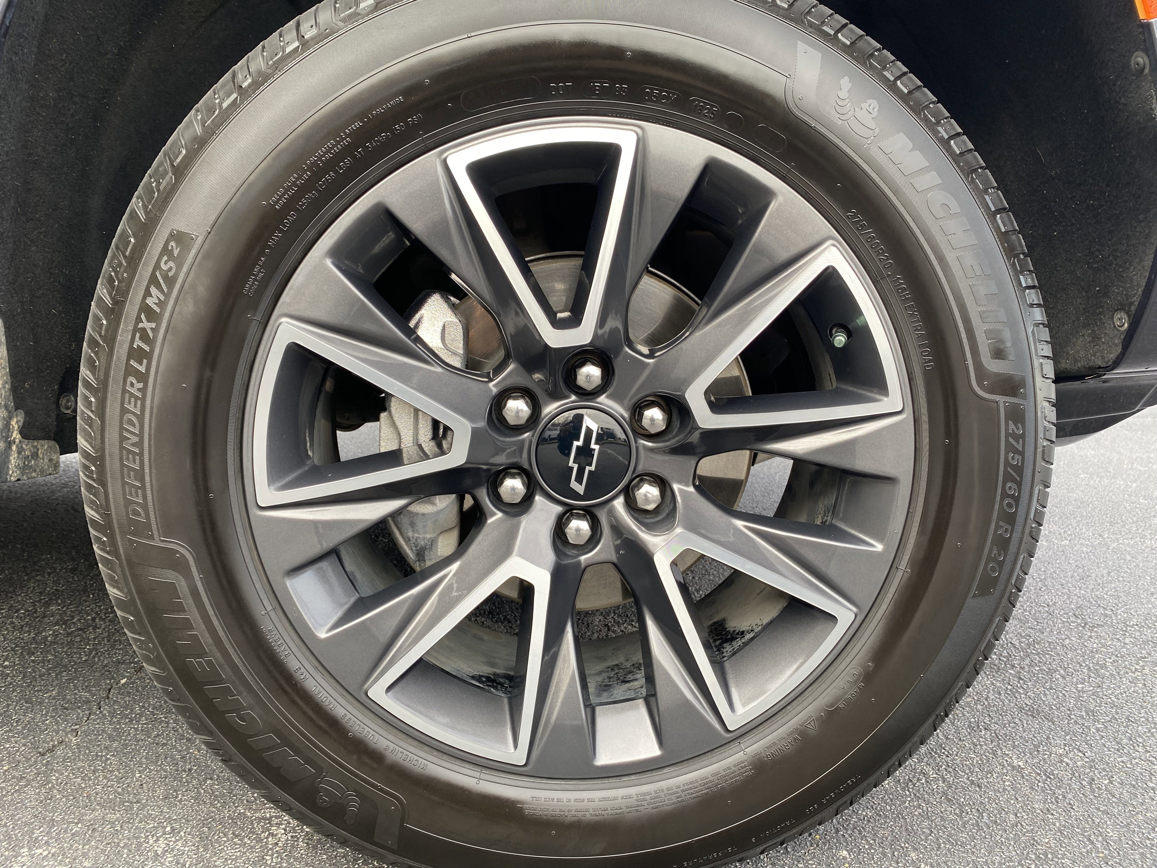 Used 2023 Chevrolet Suburban Z71 AWD/4WD image 14