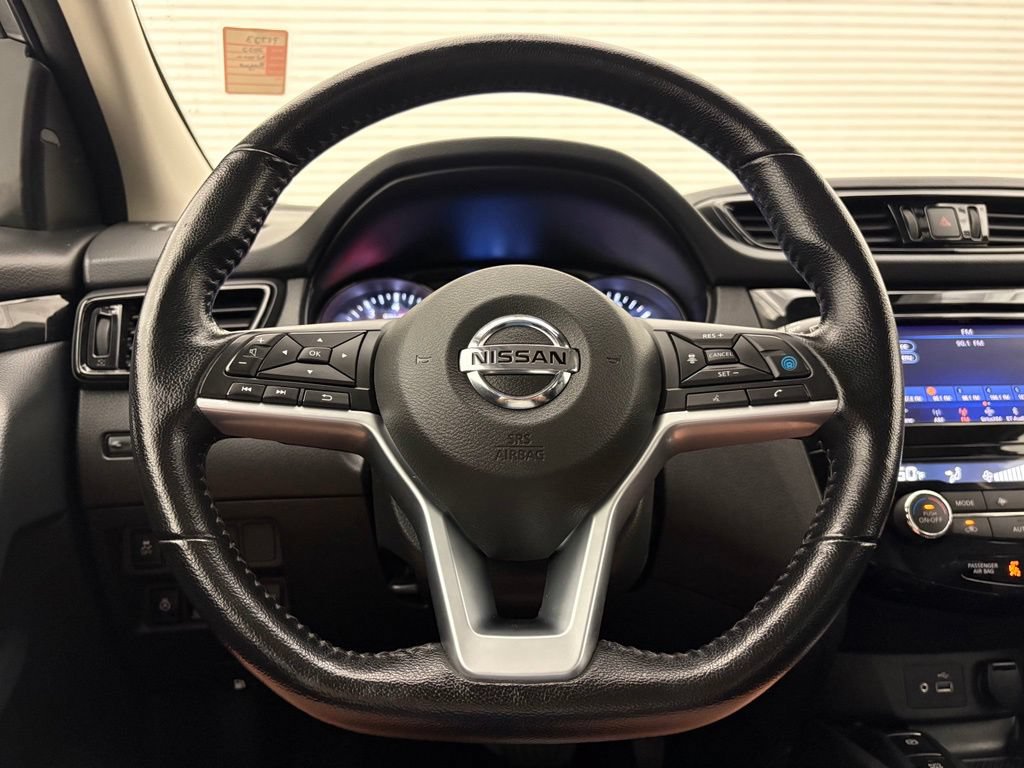 Used 2022 Nissan Rogue Sport SL AWD/4WD image 5