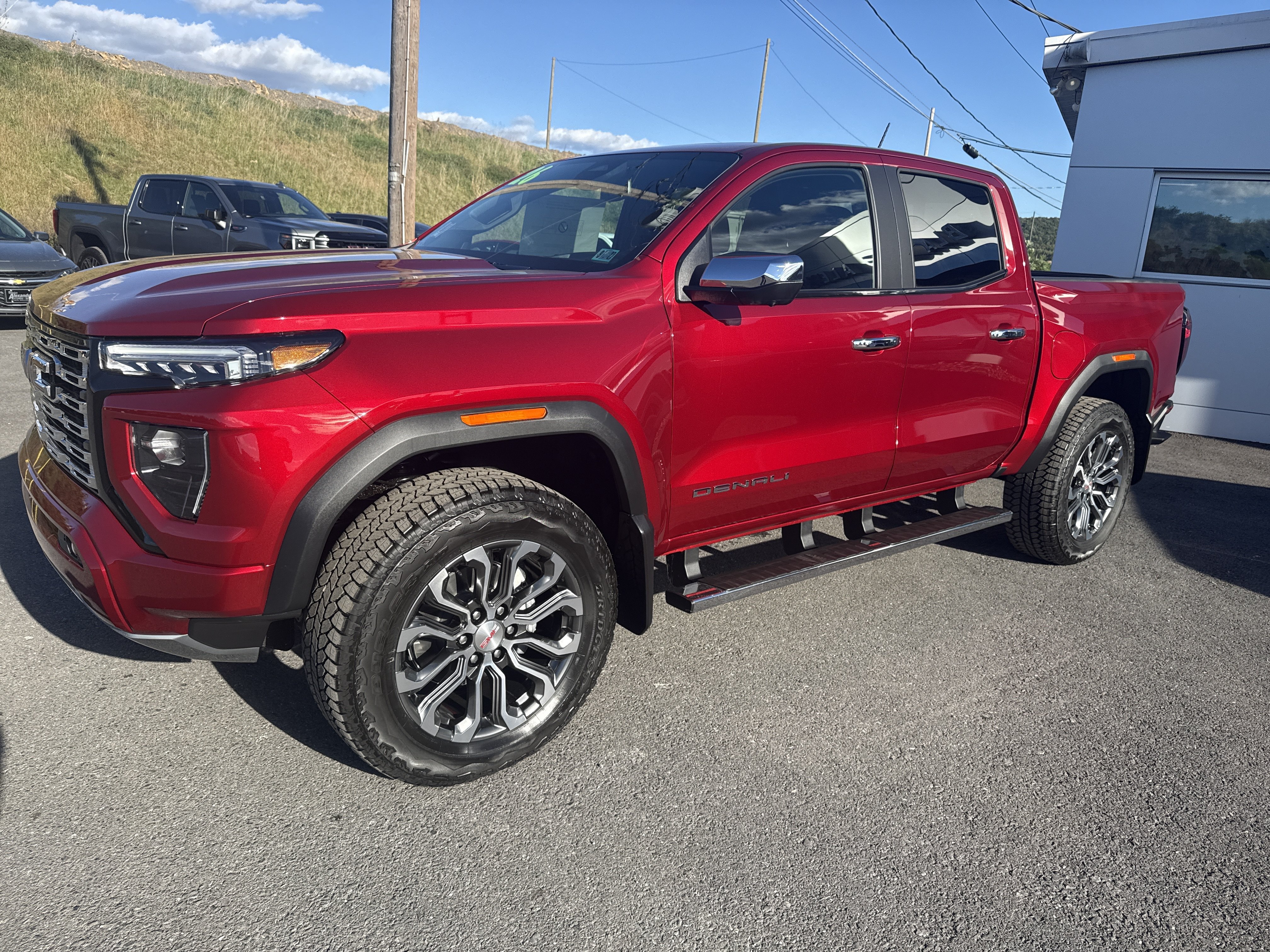 New 2026 GMC Canyon Denali AWD/4WD image 7