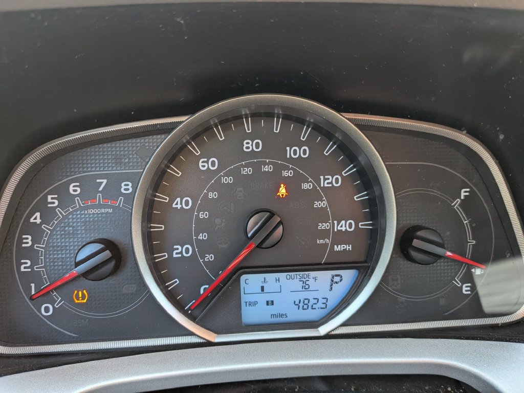 Used 2014 Toyota RAV4 LE FWD image 14