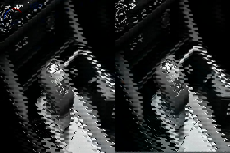 New 2025 Mitsubishi Outlander SE image 22