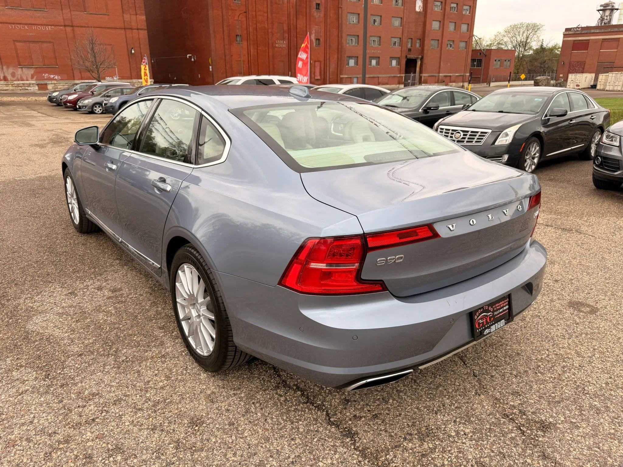 Used 2017 Volvo S90 T6 Inscription w/ Vision Package AWD/4WD image 3